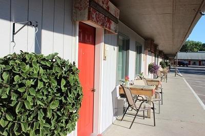 Vintage Block Inn & Suites 오코보지 외부 사진